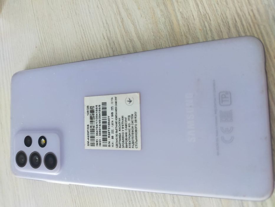 Продам самсунг а 52  память