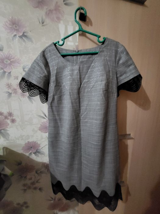 Вечерние платья 42-44 размер