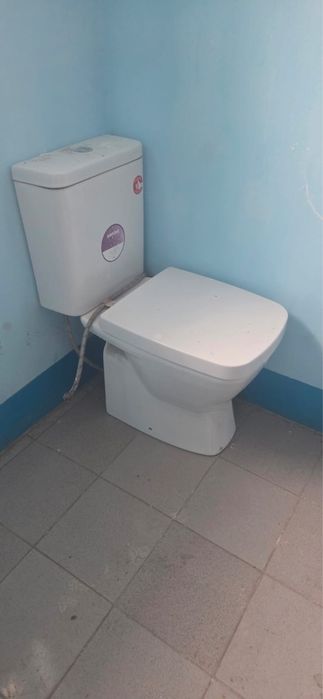 Продается б/У унитаз