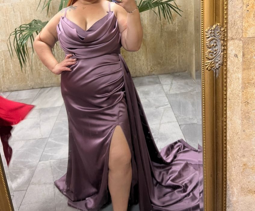 Официална рокля