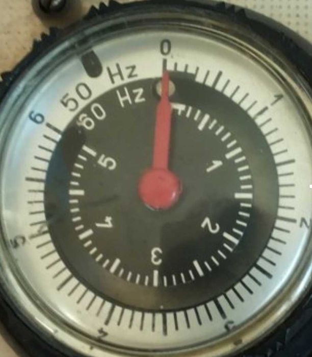 Реле за време  РВМ    от 5 сек до 6 часа 220 V -2 бр.