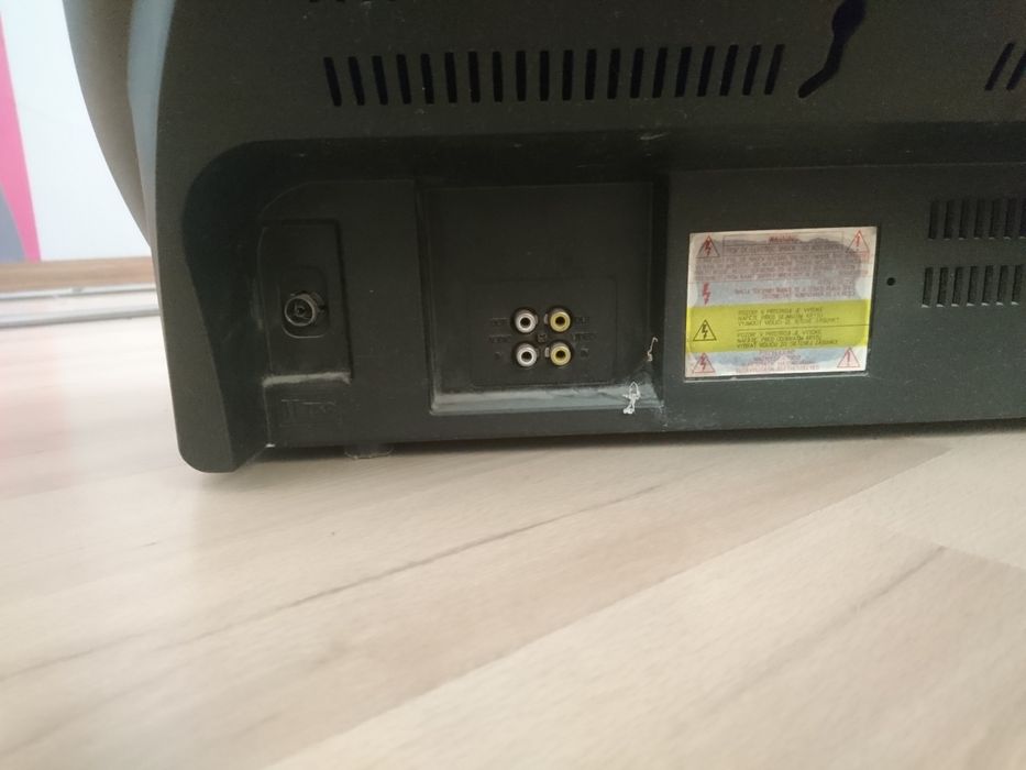 Телевизор LG электронно-лучевой