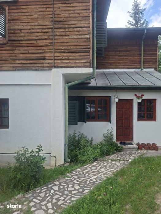 Casa/Cabana De Vanzare In Zona Linistita De Munte