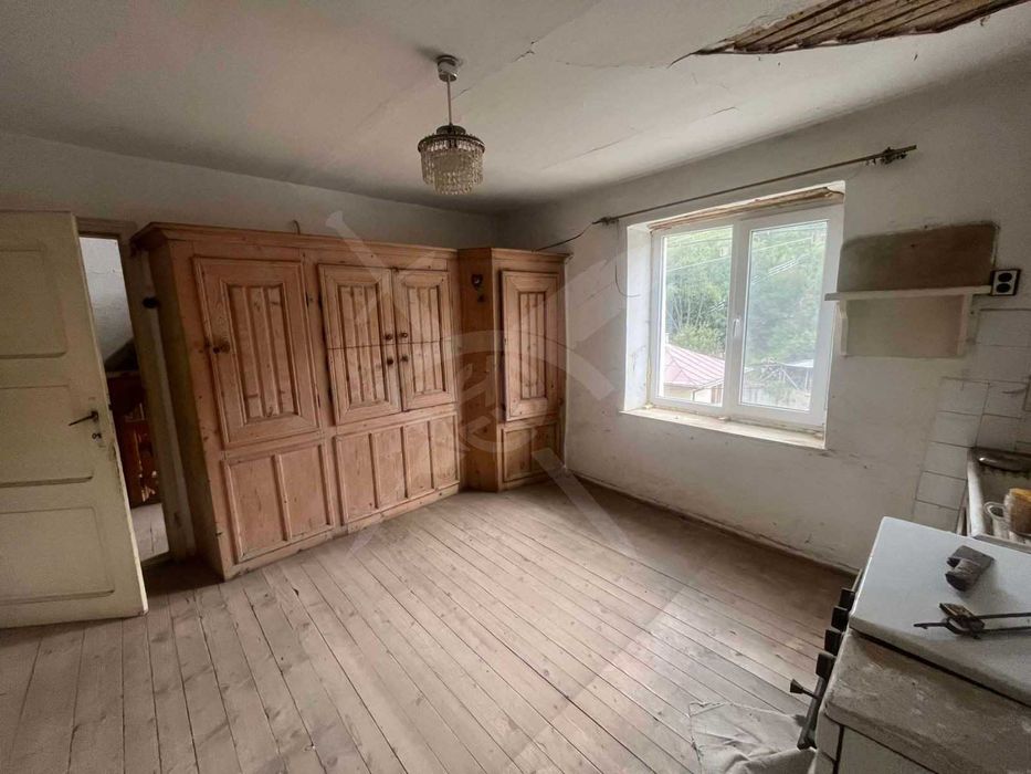 Продава се Къща в с. Забърдо, Област Смолян - 260 кв.м за 177 €/кв.м - Снимка #1