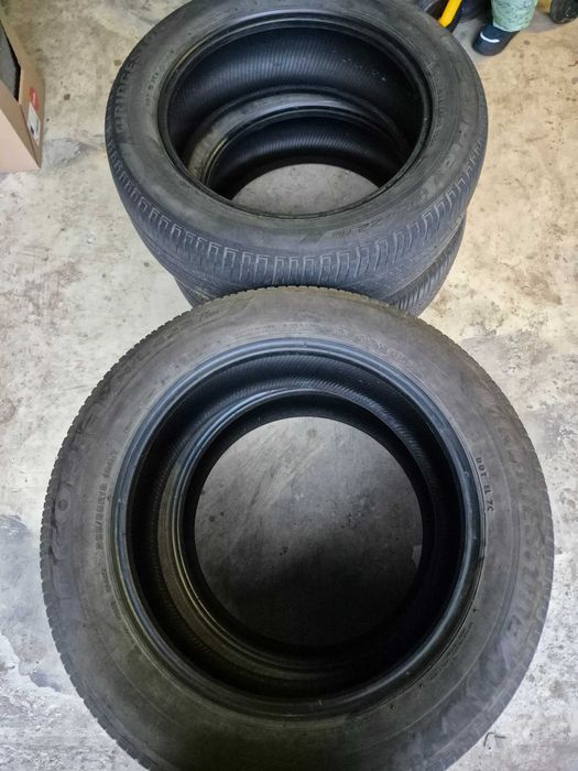 Anvelope de vara Bridgestone 235 55 r18 rulate