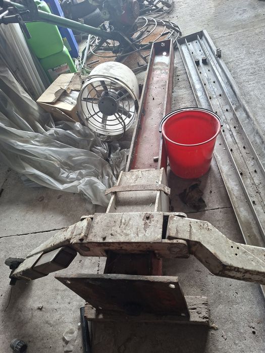 Подемник 2.5 т 2.5  тона  Италия