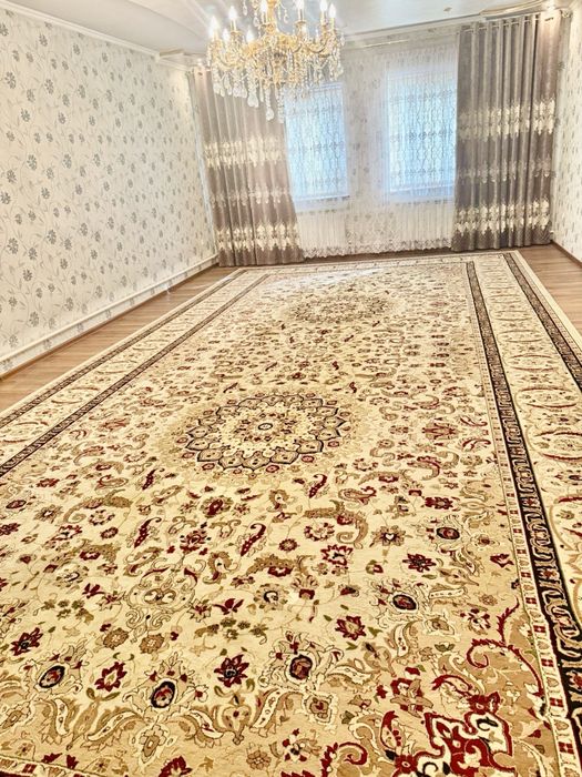 Кілем 8 ге 5 сапасы өте жақсы, тығыздығыда  өте жақсы , турецкий