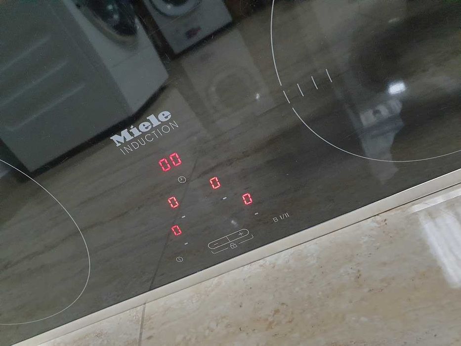 Miele Индукционен Плот Котлони 4 зони за Вграждане Миеле