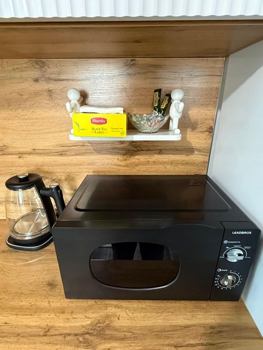 По часам,ночь ,день wi-fi, кондиционер