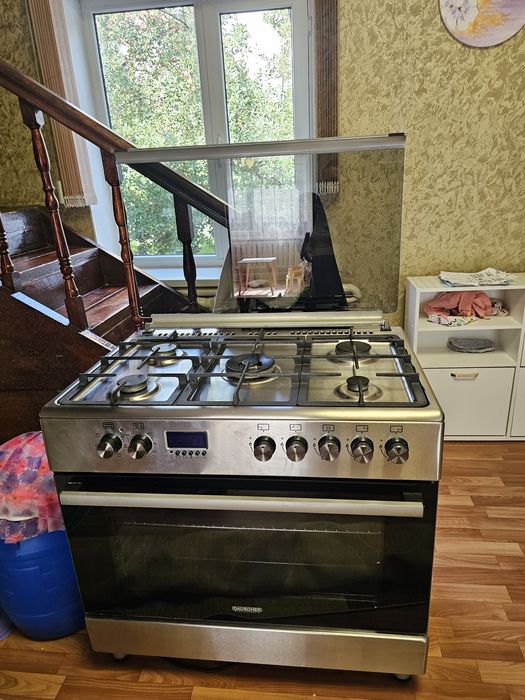 Продам газовую плиту