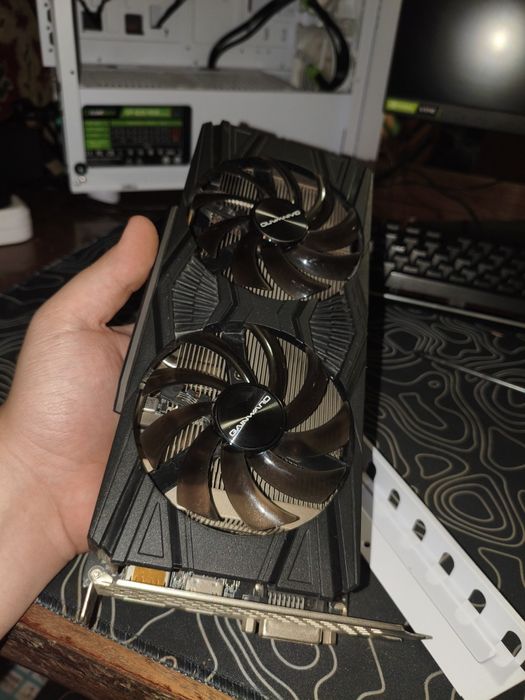 Продам видеокарту RTX 2060 SUPER 8GB