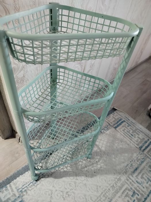 Продам 4 ярусную полку этажерка.