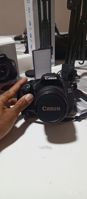 Canon D600 Foto aparat sotiladi yangi