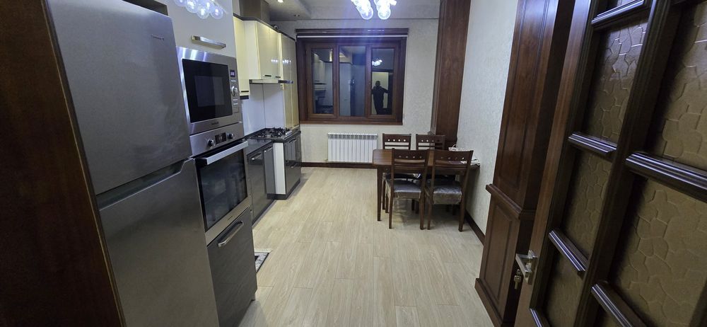 Сдаётся 3-х комнатная квартира в Яккасарайском районе. 8 ротдом