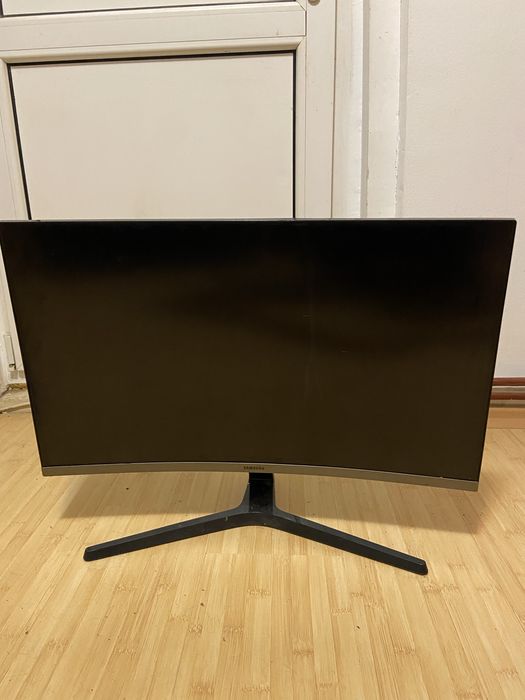 Monitor curbat 27" Samsung C27R500FHU pentru piese - display spart