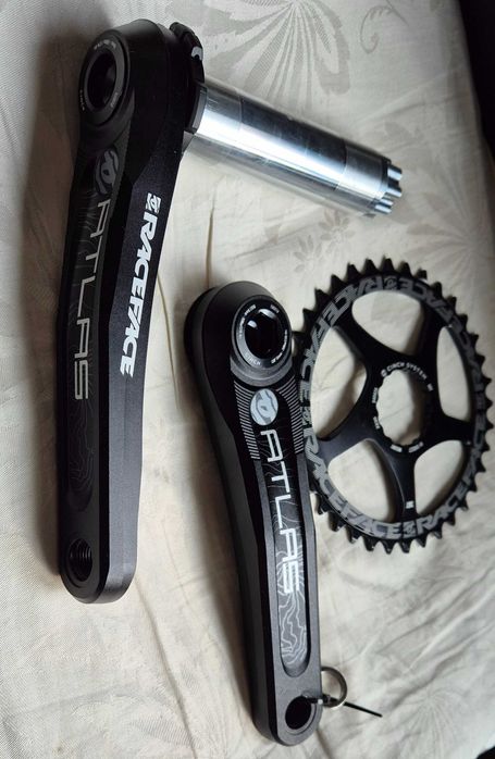 Чисто нови Курбели Shimano XTR, XT, Race Face Atlas и Truvativ Desend