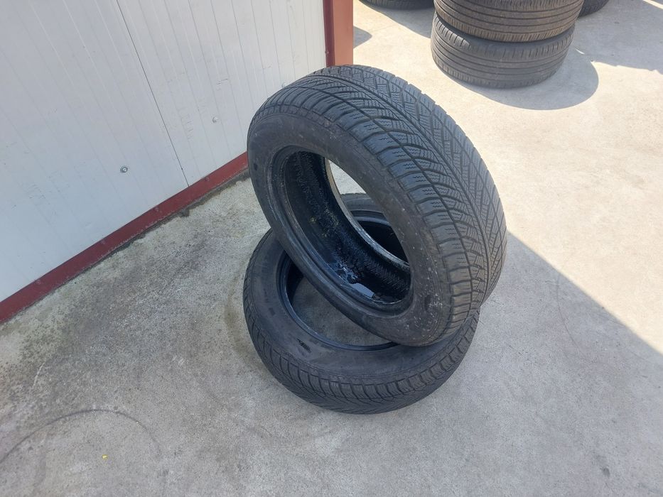 125 lei bucata! Doua anvelope M+S RFT 205 60 16 Goodyear! 6 mm