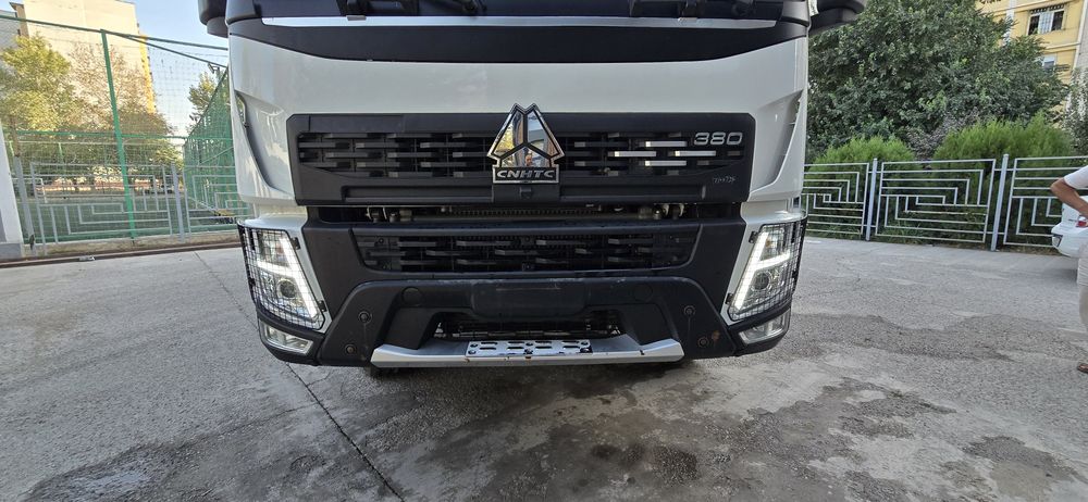 HOWO 380 самасвал