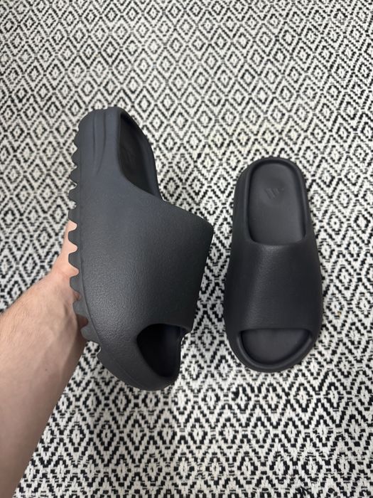 Yeezy Slide Black