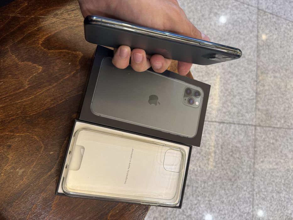 Продам телефон Айфон 11 Pro Max 256Gb