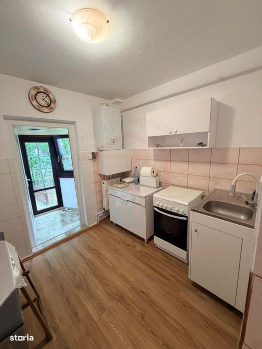 Inchiriere apartament 2 camere, Micro 21, parter, 50 mp, 1800 RON/Luna
