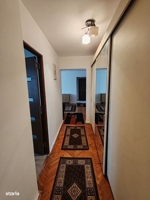 Chirie-Bd.Bucuresti, apartament 2 camere , etaj intermediar