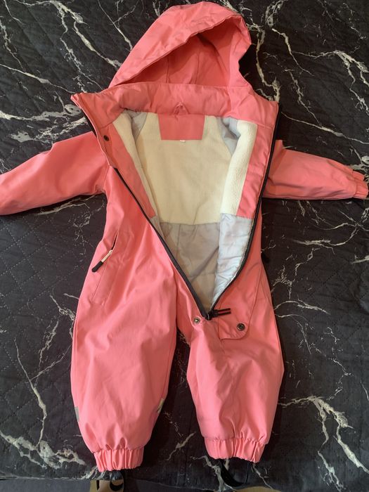 Продам комбинезон для девочки осень /весна