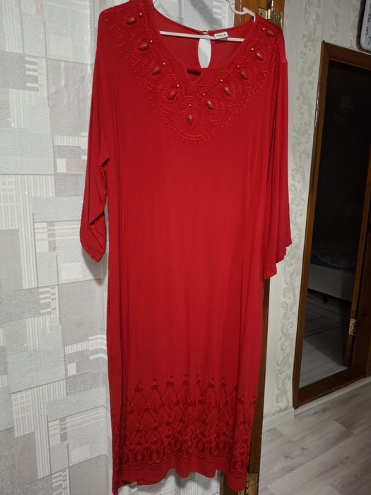 Продам платье жен.