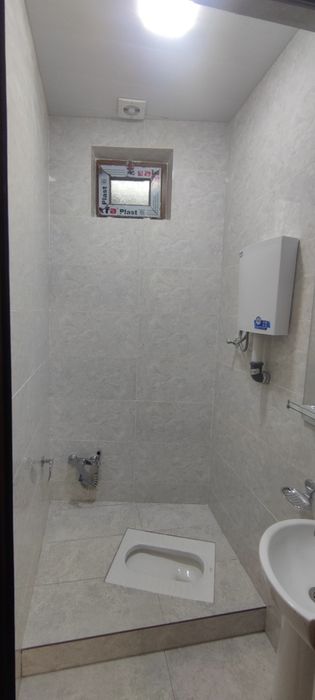 Янги қурилган ҳовли сотилади