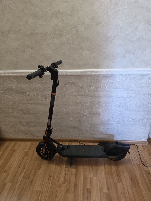Самокат Ninebot F2 Plus