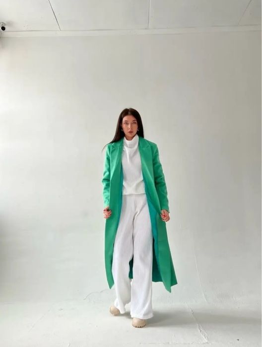 Пальто демисезонное