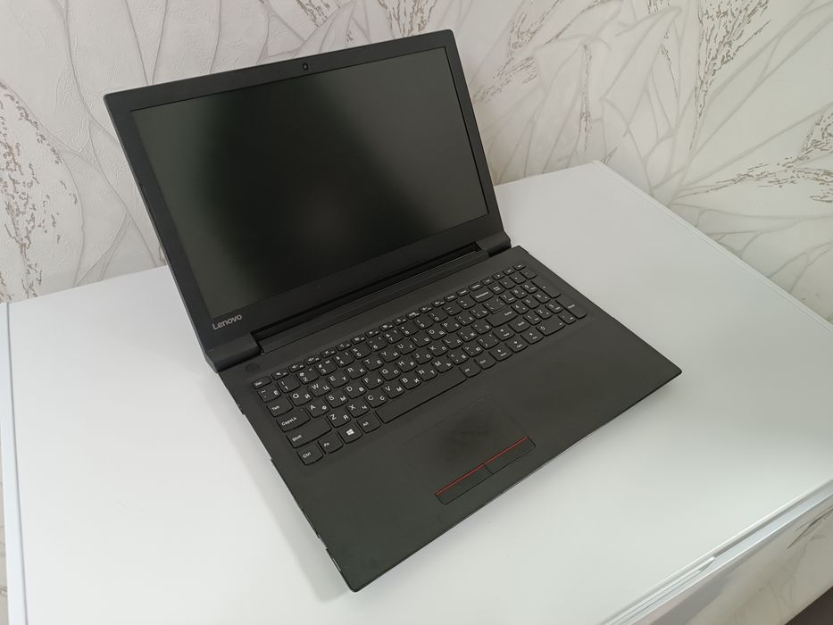 Ноутбук Lenovo WINDOWS 10 + Зарядка.