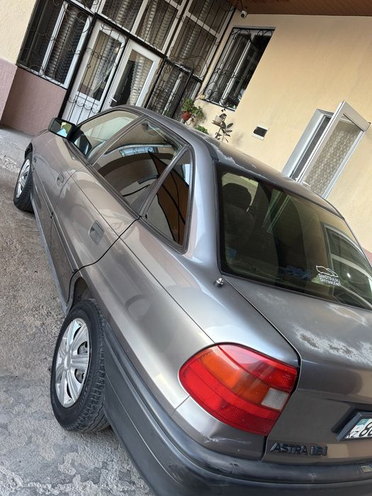 Opel astra 1.6. Опель