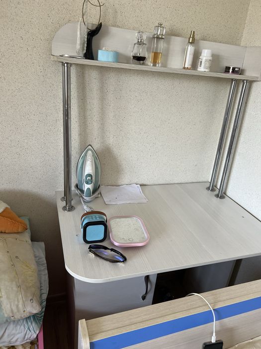 Срочно продам  стол