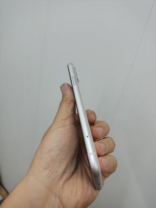 Iphone 11 128 battery 100%
