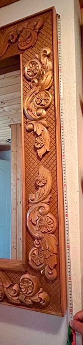 Oglindă cu ramă din lemn sculptată manual – stil rustic/tradițional
