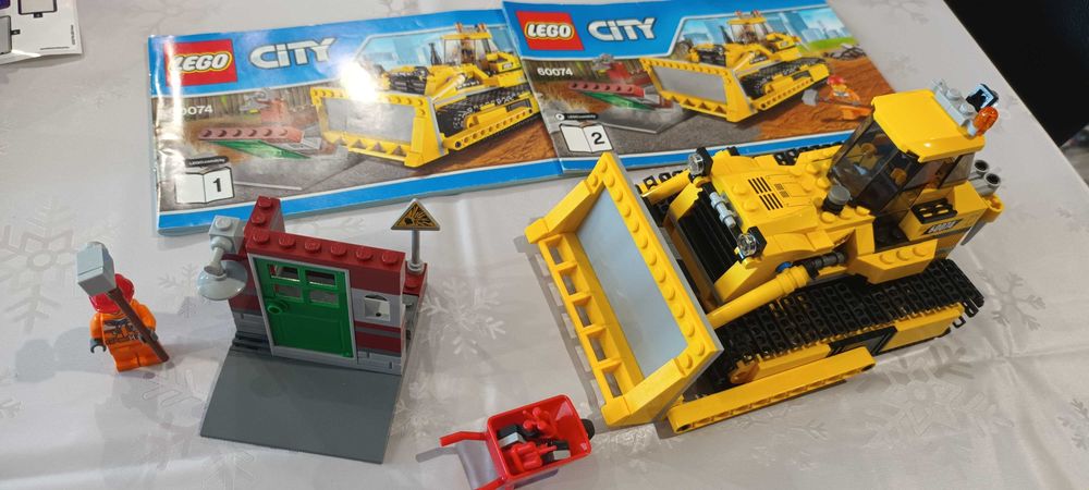 Продавам лего 60094