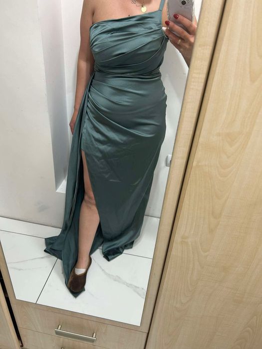 Официална рокляя