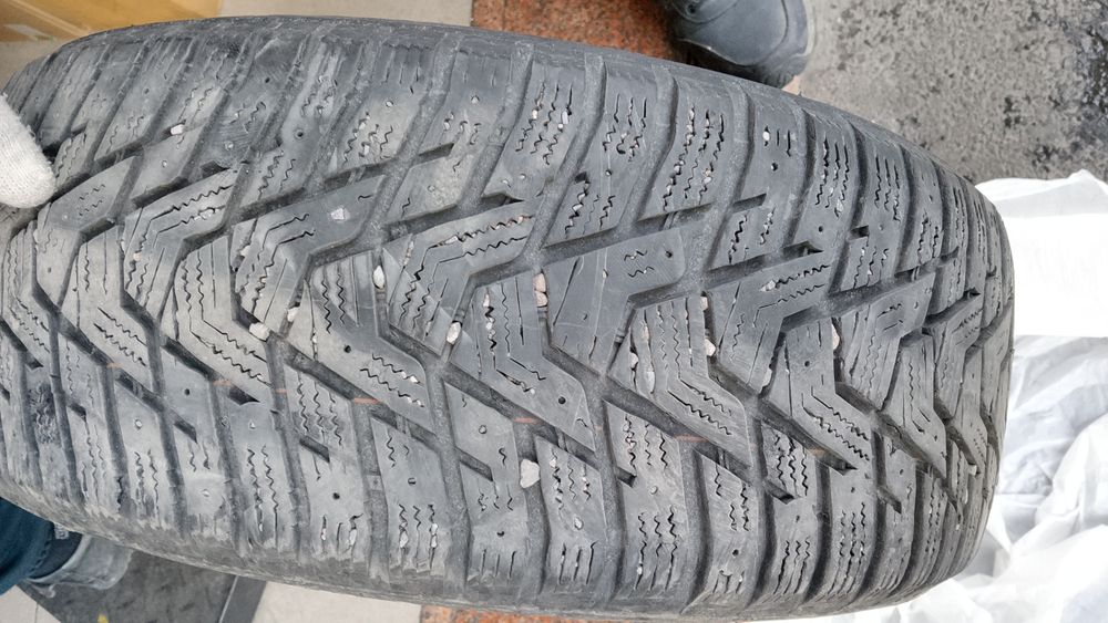 Шины зимние!!! Размер 205/55 R16