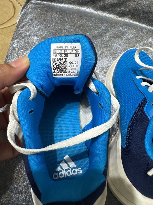 Кроссовки ADIDAS оригинал размер 28
