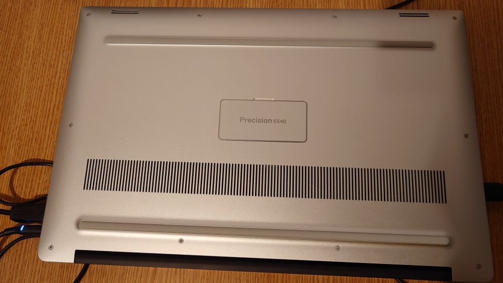 Dell Precision 5540 i7 32GB 1TB Quadro T1000 4K TOU