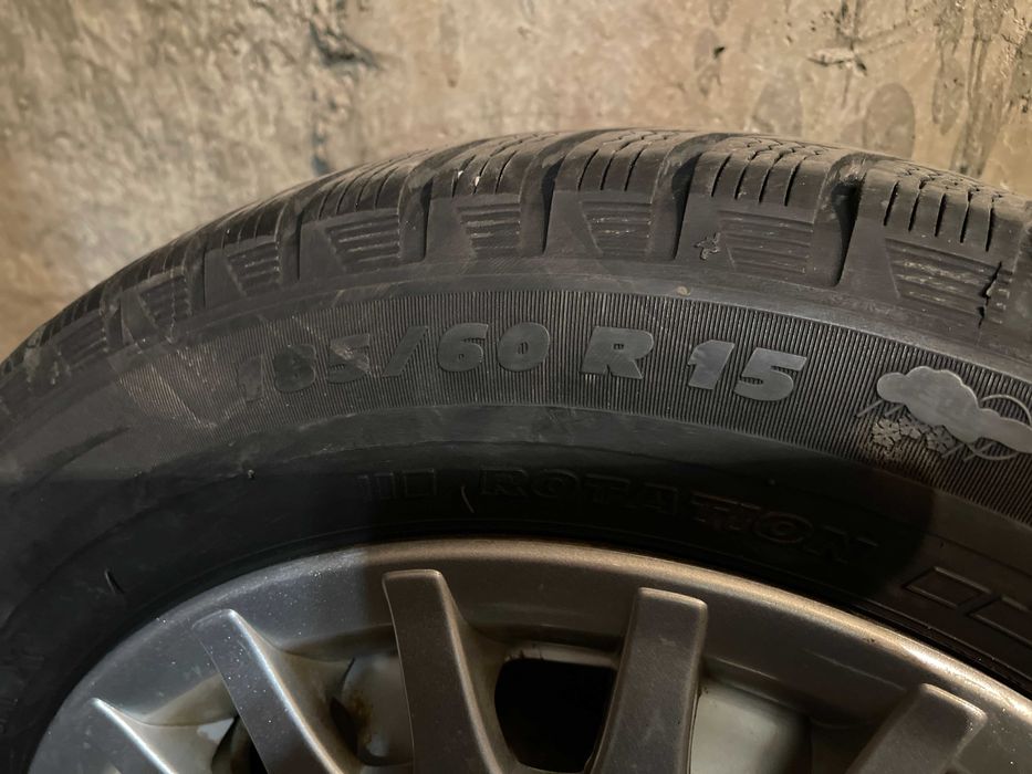 Продавам железни джанти с гуми Michelin Alpin зимни 185/60/15 , 5х100.