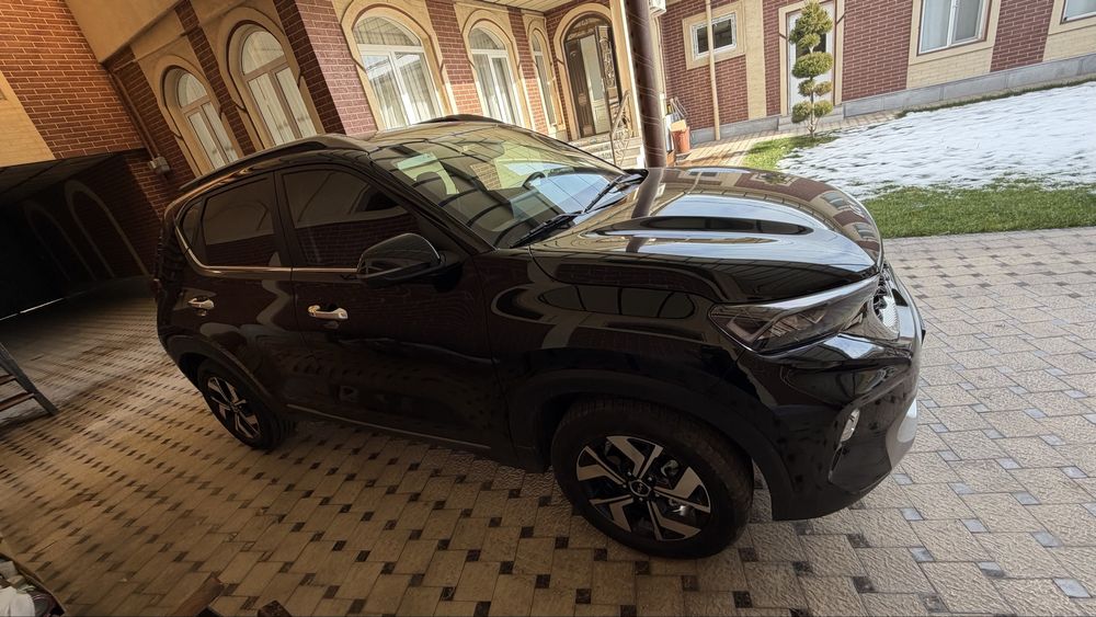 Kia Sonet 2025 qora 9.950
