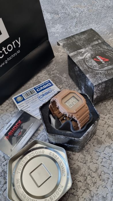 Casio g-shok 5600 NC