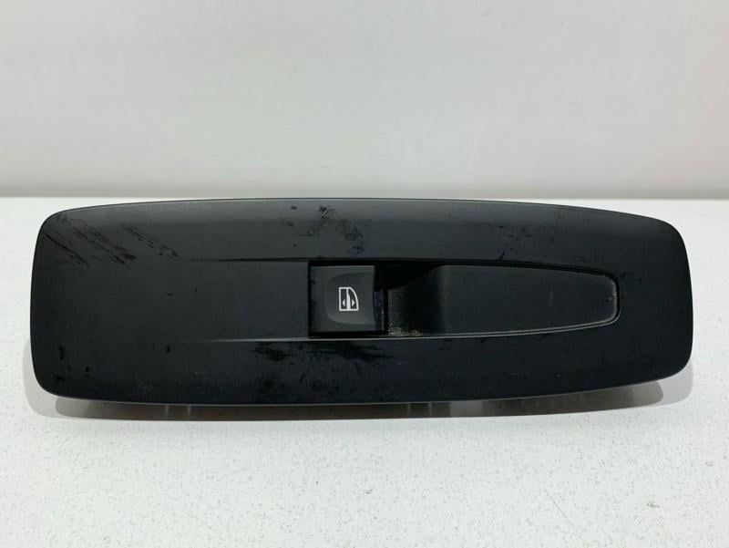 Buton comanda geam electric dreapta fata Renault Megane 4 facelift 809
