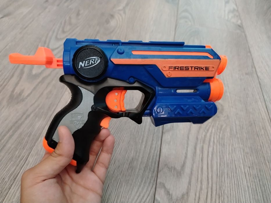 Nerf / пистолет / и арбалет / zombie strike
