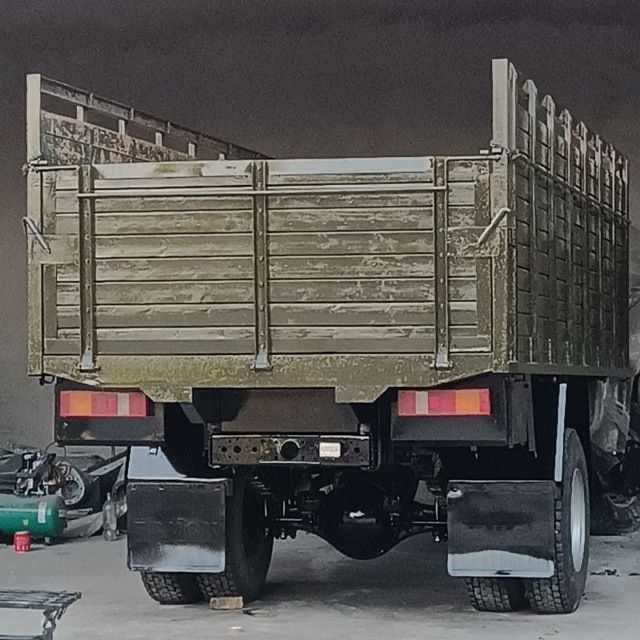 Zil Bartavoy Gruza perevozki