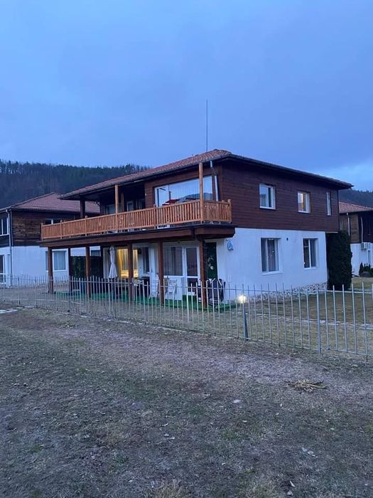 парапет / ограда