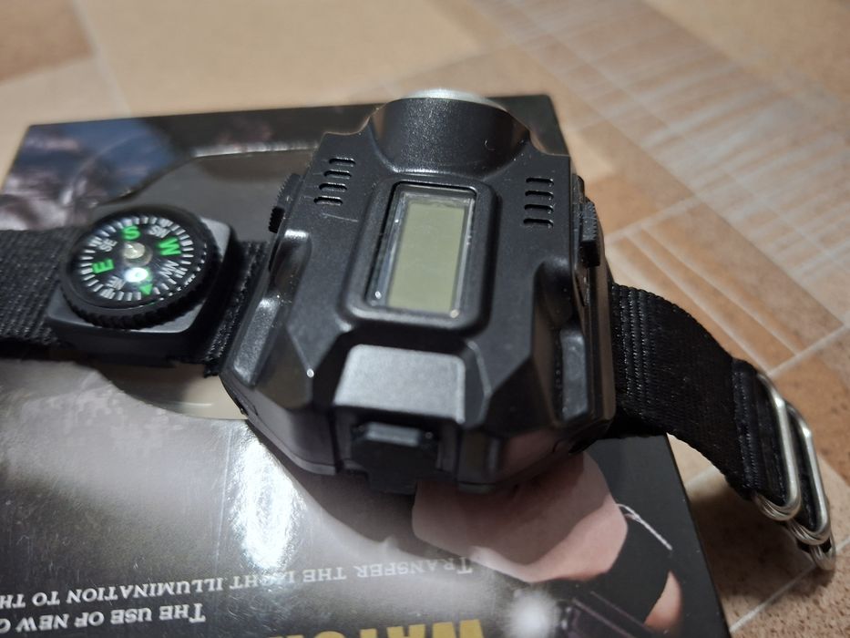 Часы фонарик для велосипедистов