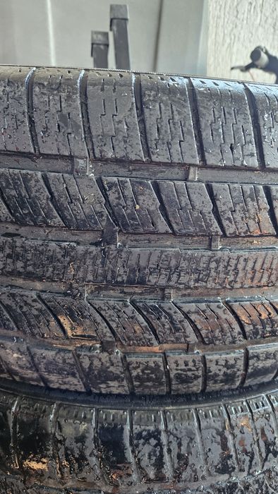 225 / 55 / 17 зимний